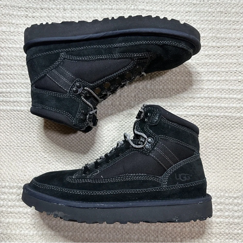 UGG men's black Highland Hiker suede lace up sneaker boots 6